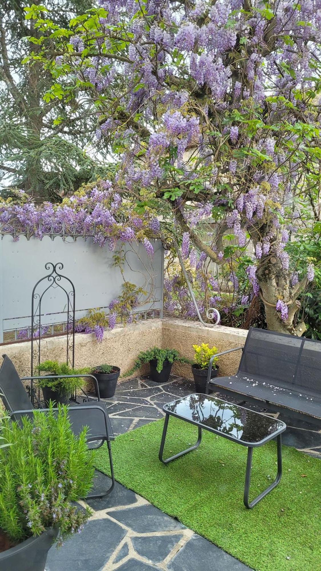 Villa Saint Pierre La Trimouille Bagian luar foto