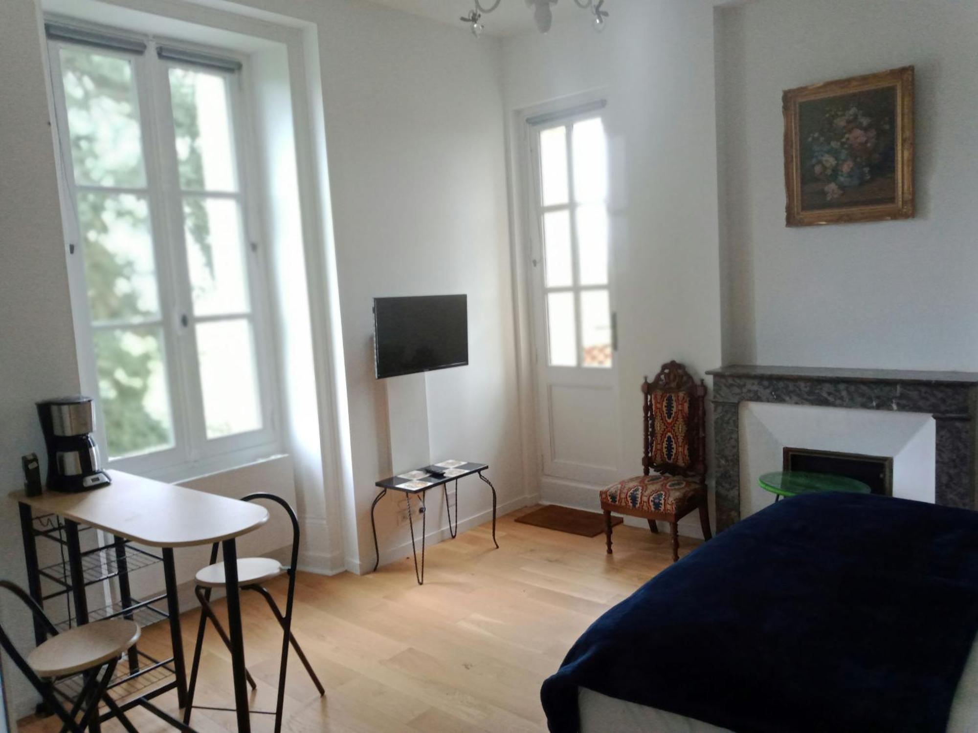 Villa Saint Pierre La Trimouille Bagian luar foto