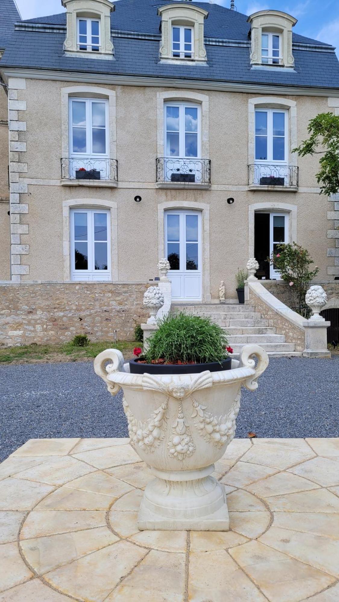 Villa Saint Pierre La Trimouille Bagian luar foto
